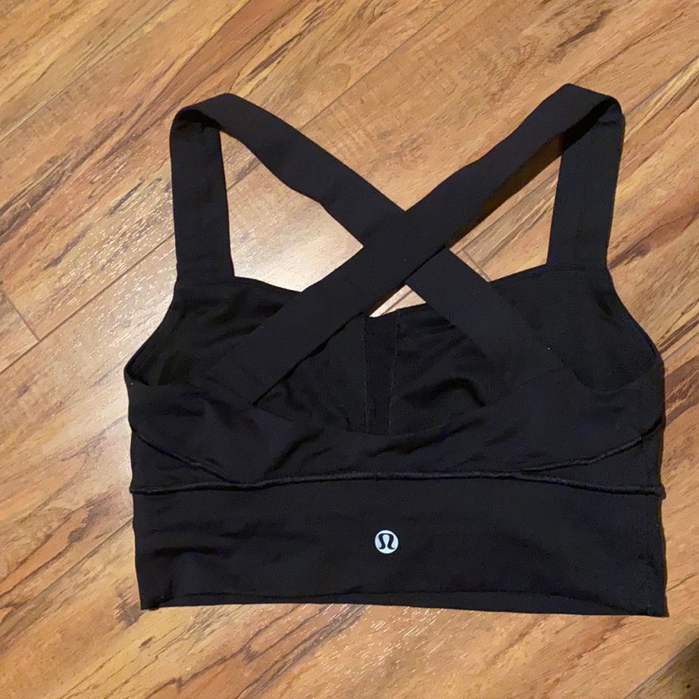 Lululemon sports bra